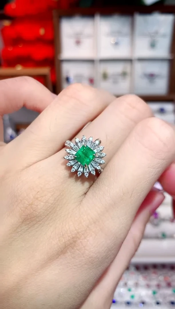 18K金镶嵌戒指祖母绿1.11ct/天然宝石/七天无理由