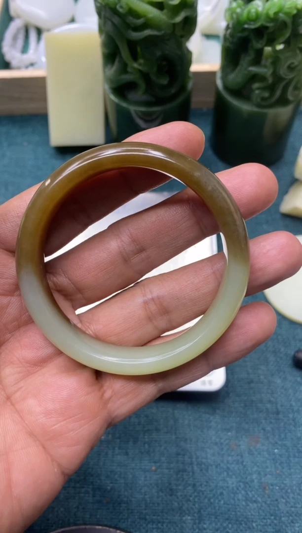 【闪购商品】定制和田玉定制手镯55+