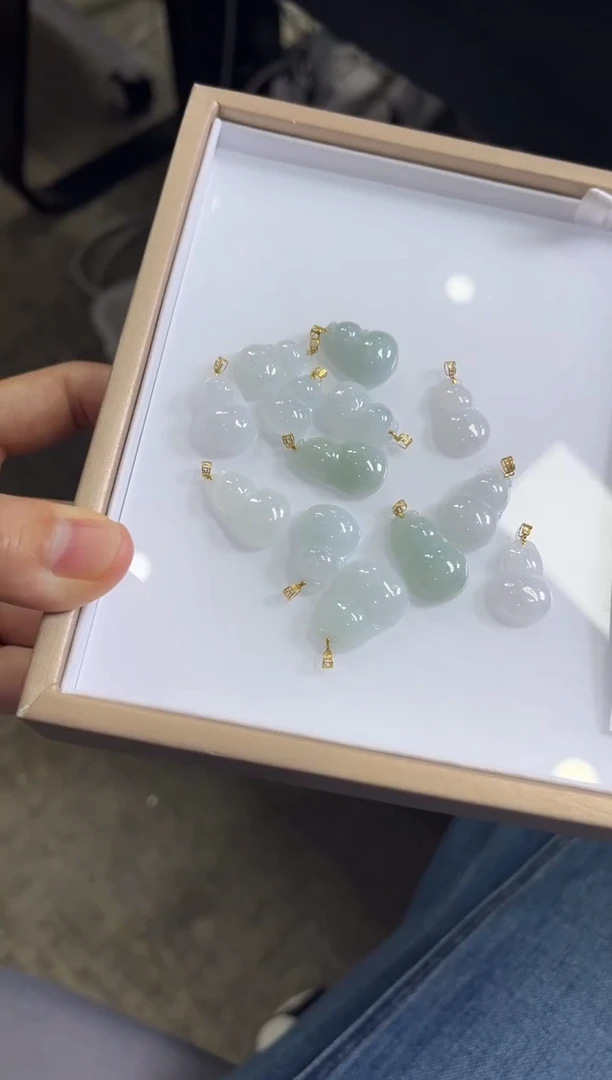 颈饰18K金镶嵌翡翠B112/多样性发一件/配绳子