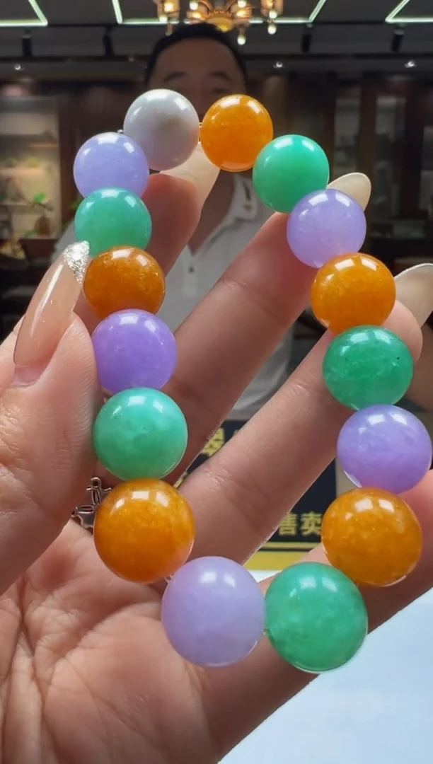 翡翠未镶嵌颈饰Q2025-4-26-31