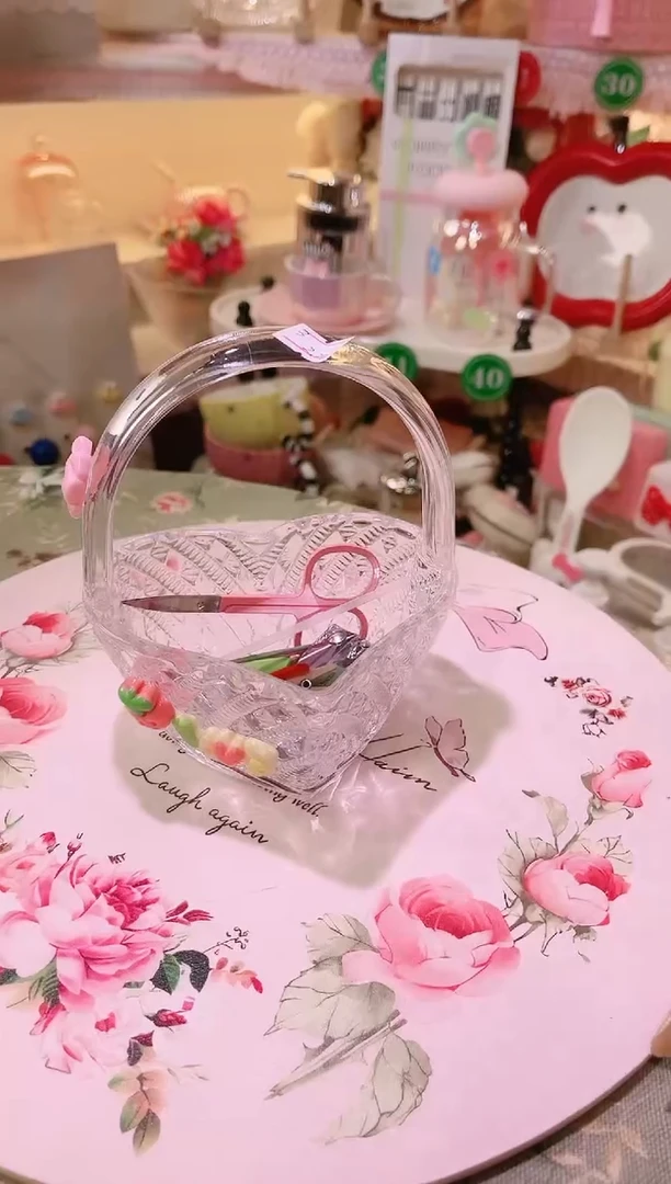 【闪购商品】摆件爱心浮雕小提篮品质好，发货快，放心拍