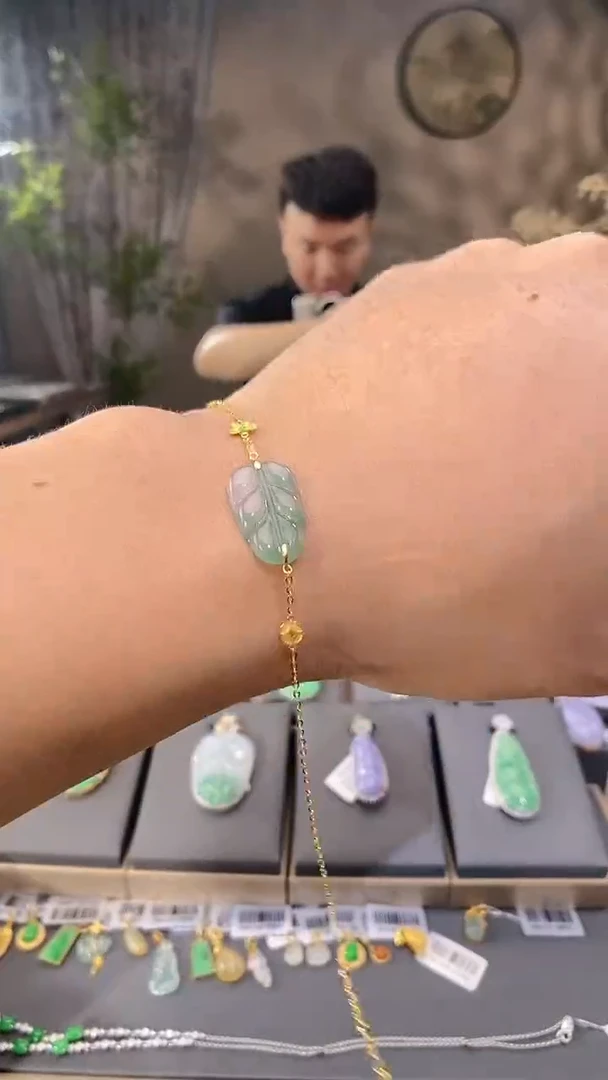 吊坠(不含链)18K金镶嵌翡翠手链