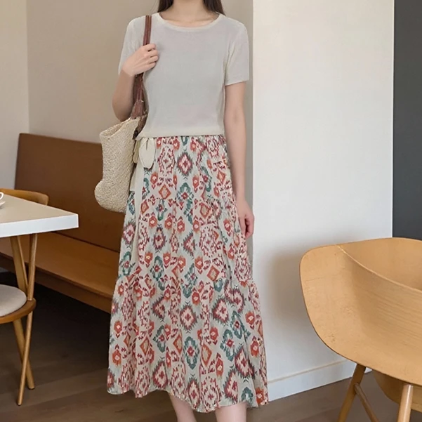 韩系温柔风时尚套装裙女001夏季新款简约针织衫碎花半身裙两件套