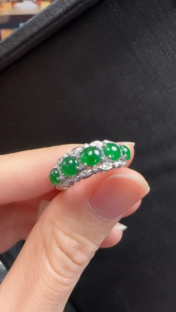 18K金镶嵌戒指翡翠542蛋面一枚