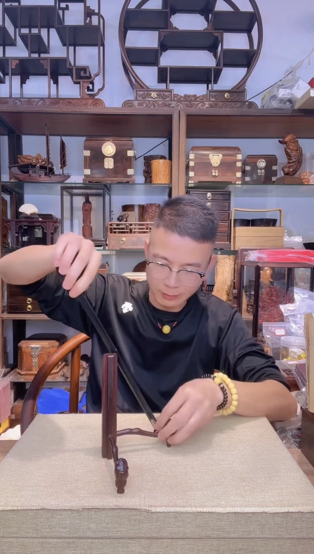 乌木类书架908大红酸枝玉兰花瓷盘架  有色差