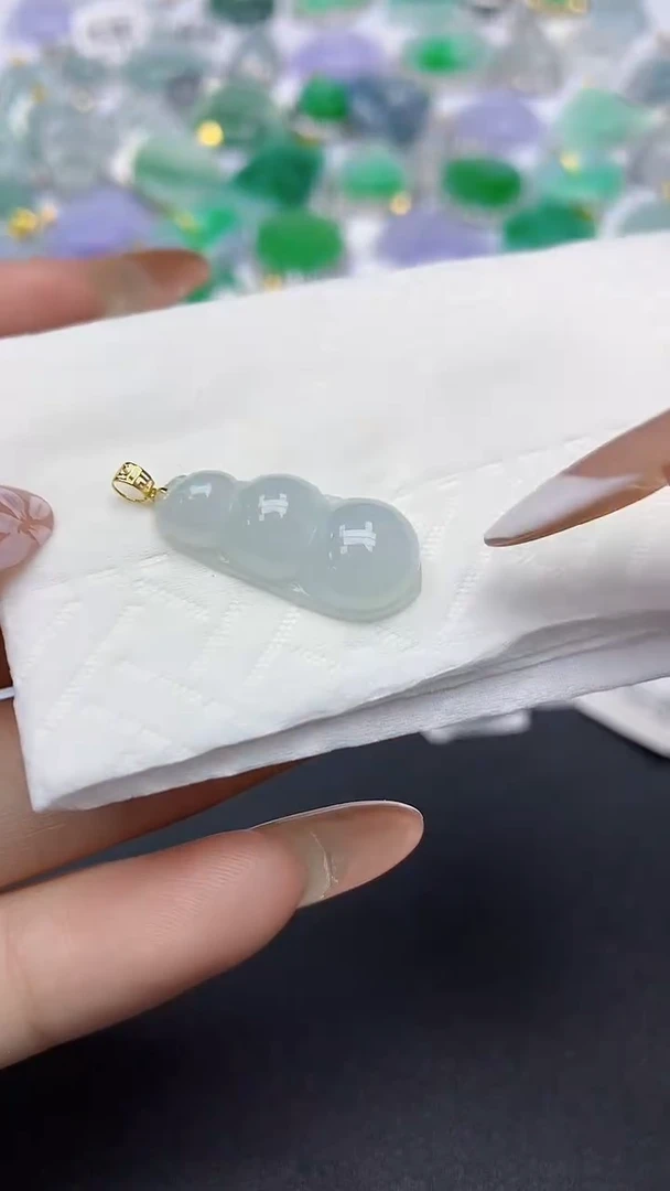 颈饰18K金镶嵌翡翠a货假一赔三支持复检百元上9元证书费自理