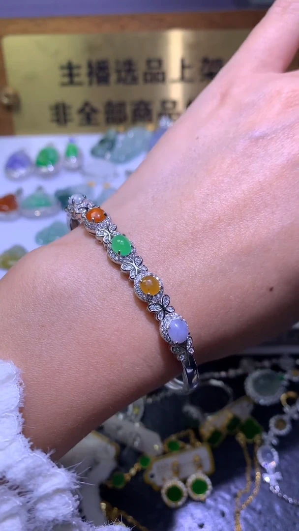 颈饰银S925镶嵌翡翠芥****果净货