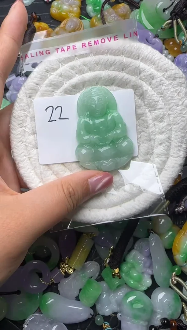 颈饰未镶嵌翡翠缅甸翡翠吊坠