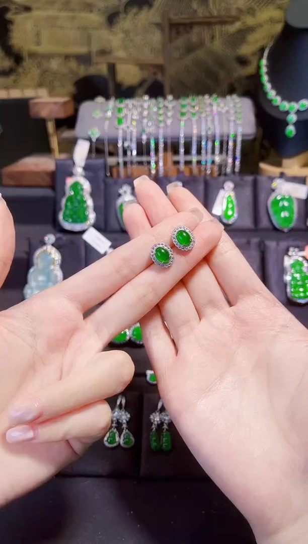 翡翠银S925镶嵌耳饰善*蛋面耳钉