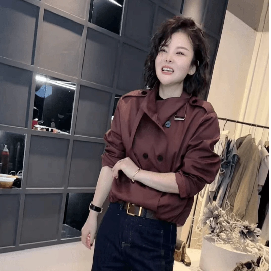 《姚家优麦汇》Y3682春款冲锋衣设计感百搭时尚外套休闲女款气质