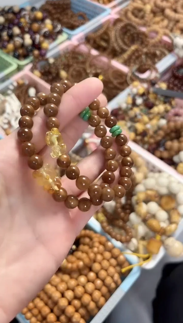 未镶嵌蜜蜡手串库克圆珠8mm搭配蜜蜡小熊多样性发其一