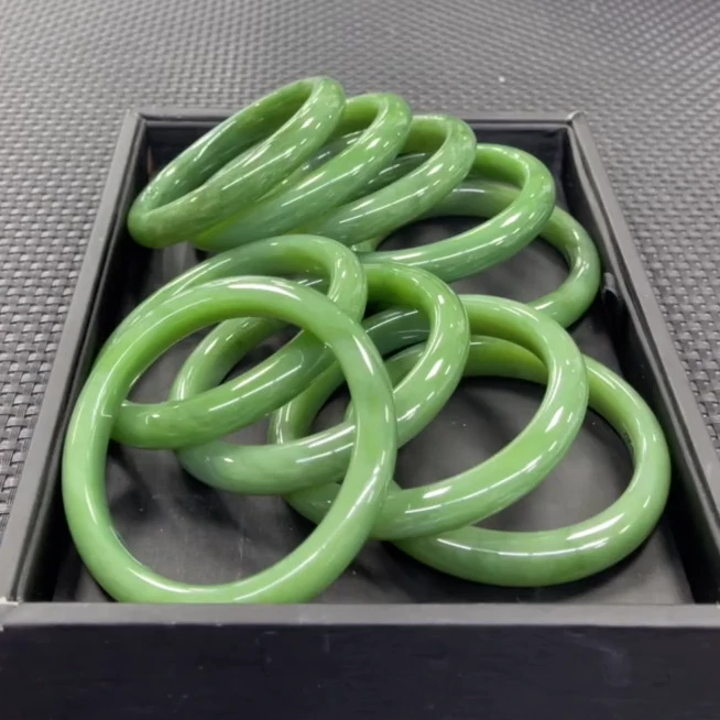 【老郑家】和田玉手镯一支(多样性发1件)