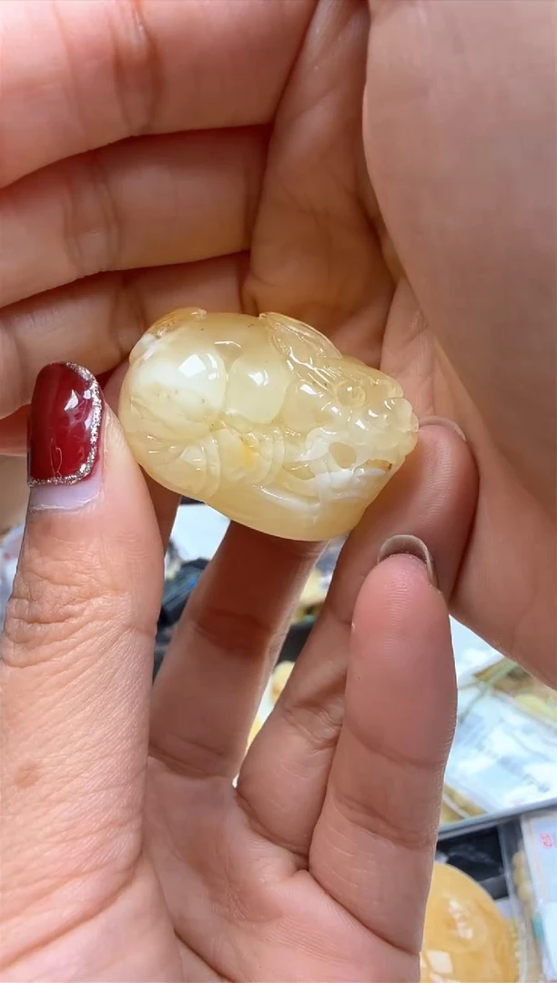 【闪购商品】琥珀裸石未镶嵌挂坠
