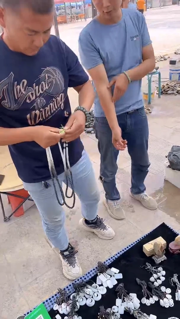 和田玉未镶嵌项链小*和田玉项链