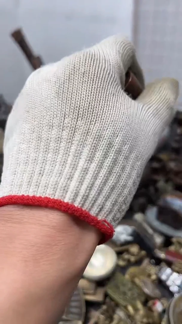 陈*兴铜器小物件墨盒