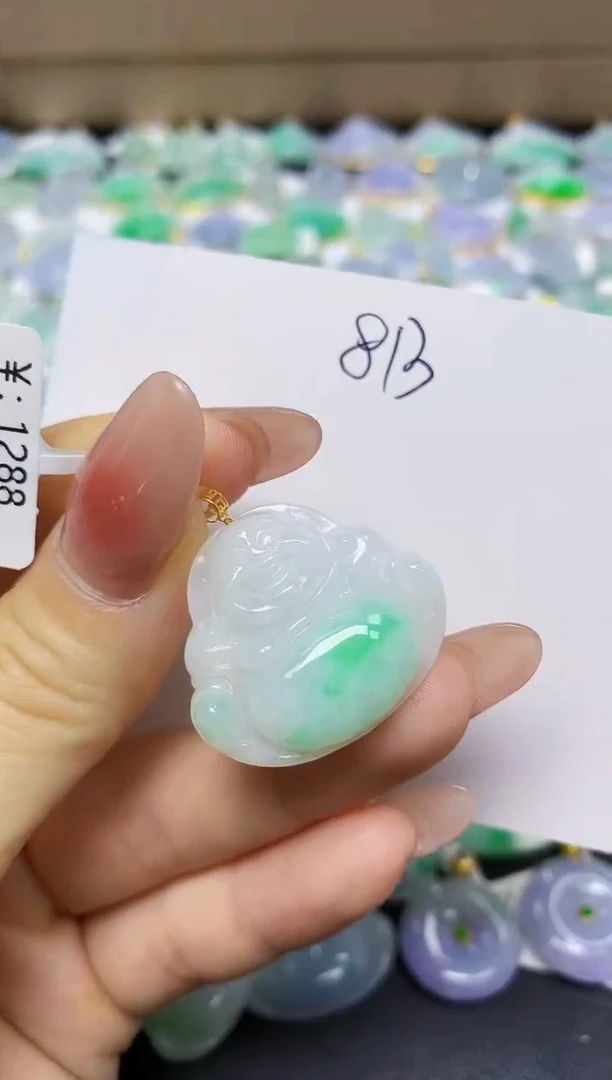 翡翠18K金镶嵌颈饰 天然缅甸翡翠A货