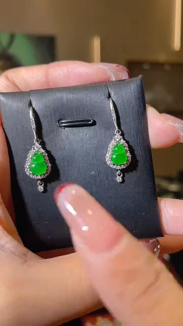 【闪购商品】翡翠耳饰银S925镶嵌天然翡翠A货