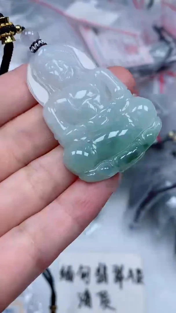 颈饰未镶嵌翡翠吊坠