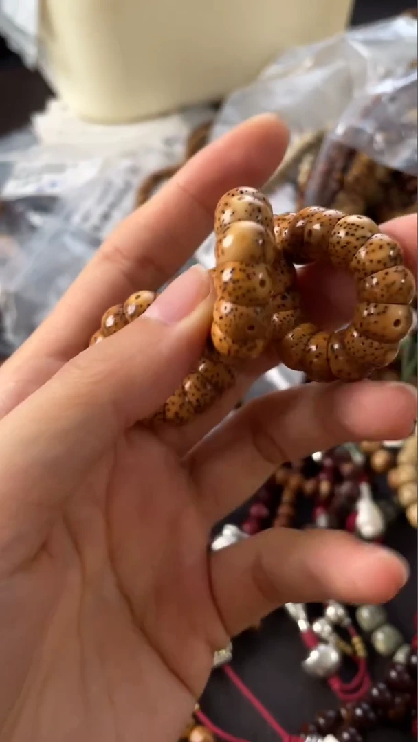 星月菩提手串精工级粉皮浅珀大肠10*7手持