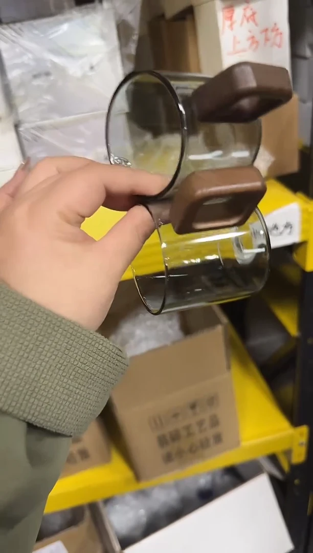 烟灰色木把杯2只