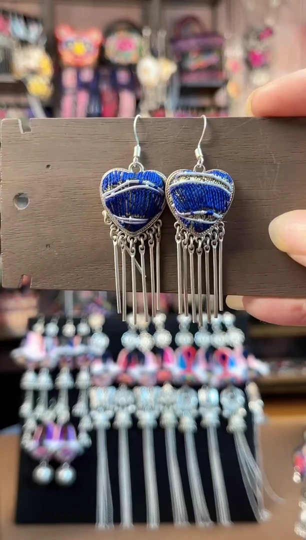 织绣民族风手工非遗老绣饰品103