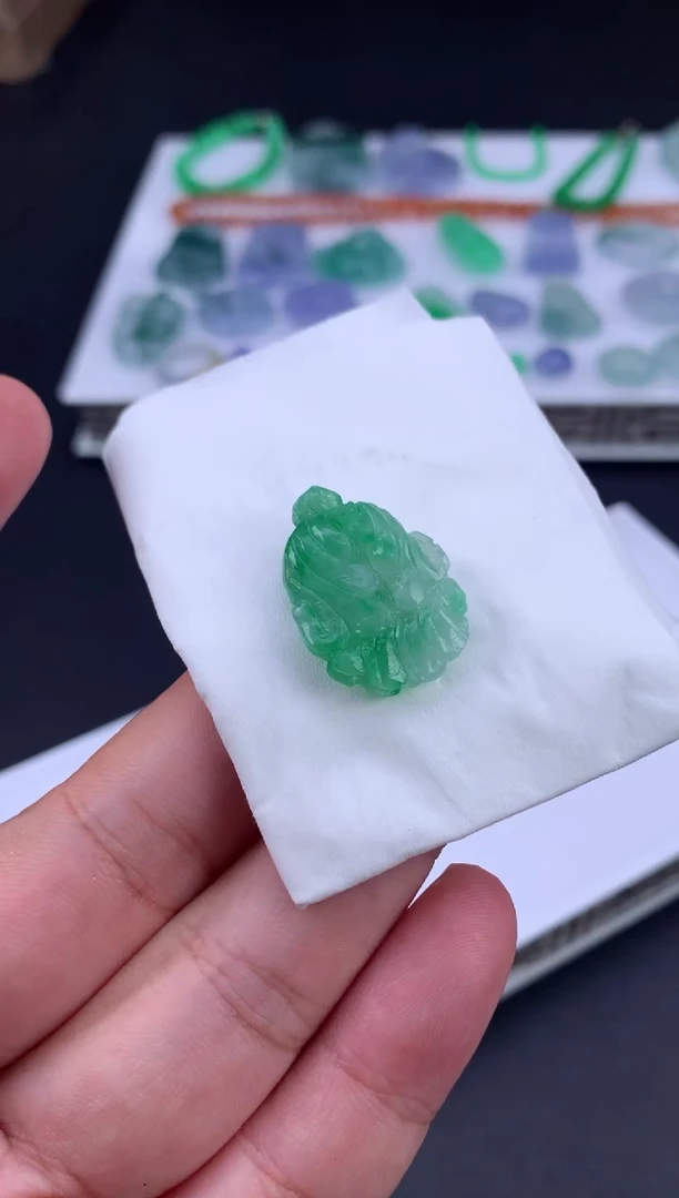 未镶嵌定制翡翠魔*翡翠