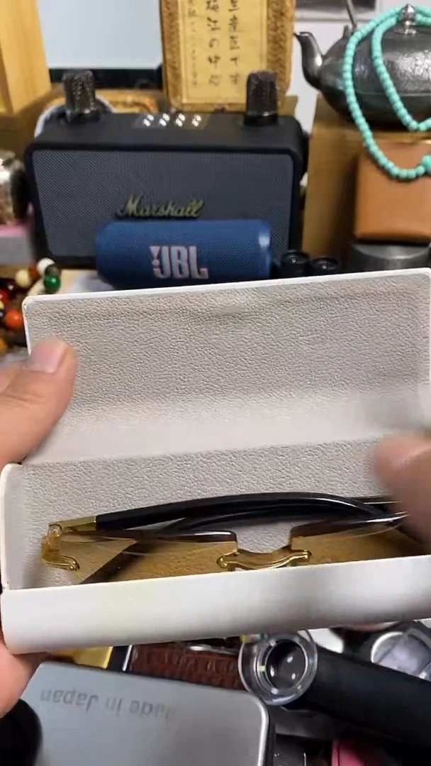瓷片闪购商品，如图所示
