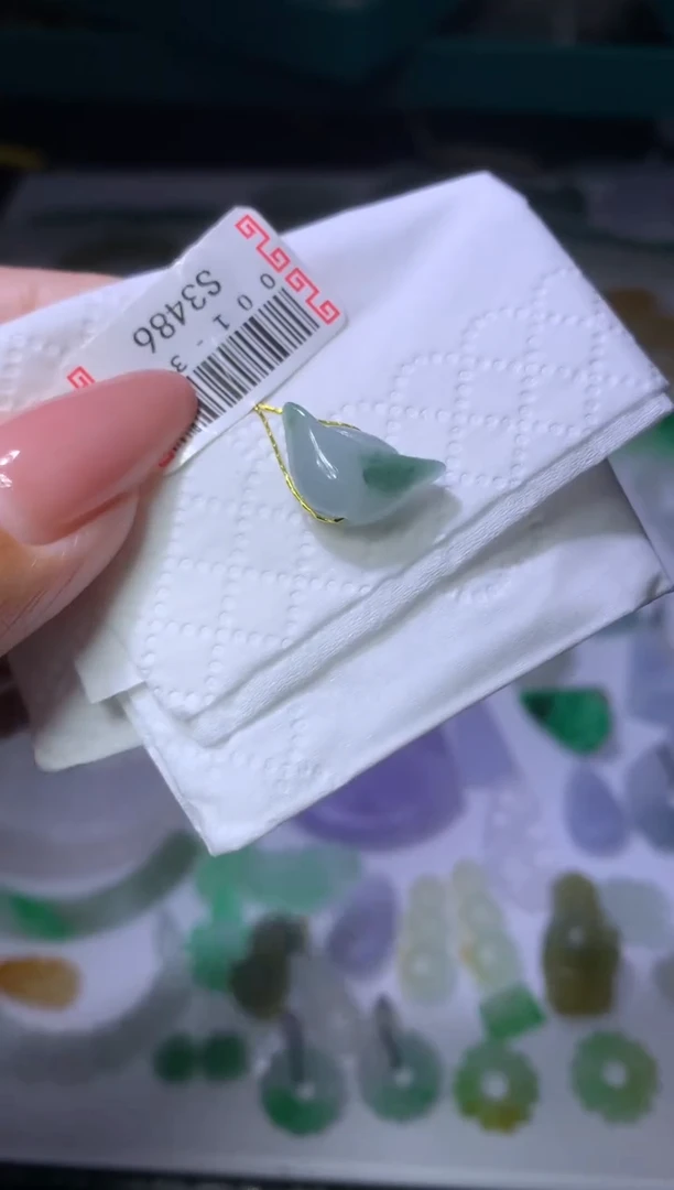 未镶嵌挂件翡翠MXX057236