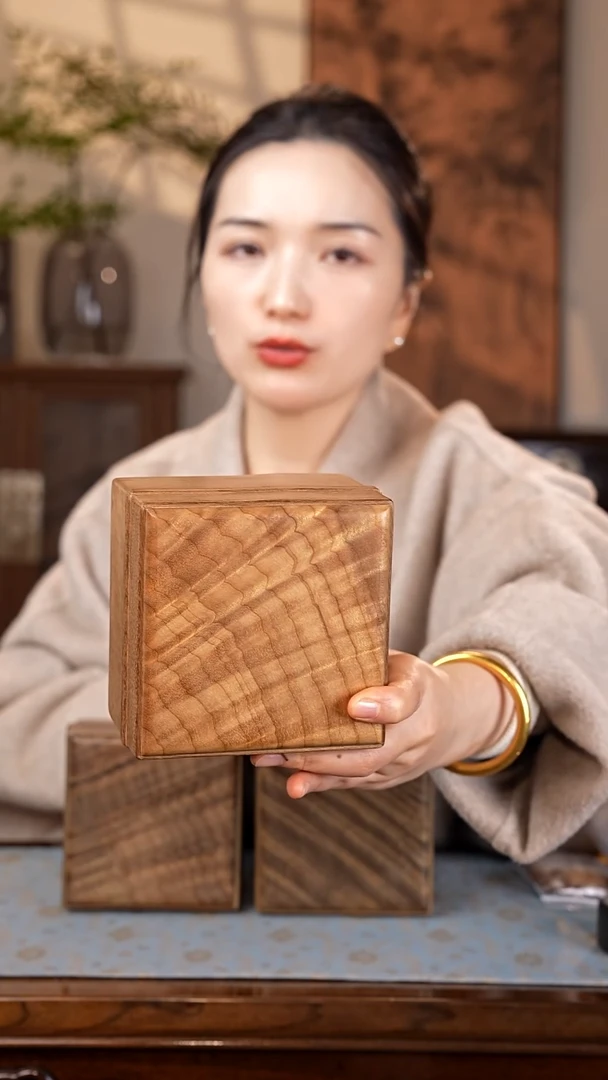 乌木类家具金丝楠阴沉木 精工首饰盒