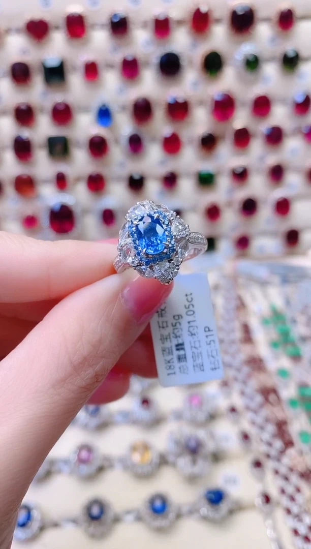 戒指蓝宝石18K金镶嵌遇****程1