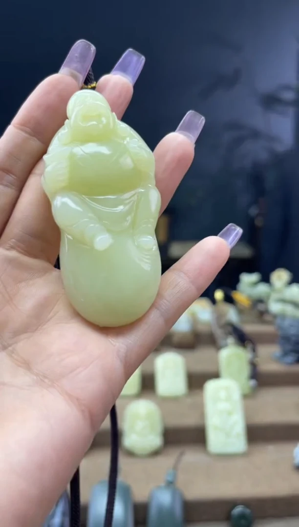 颈饰未镶嵌和田玉1