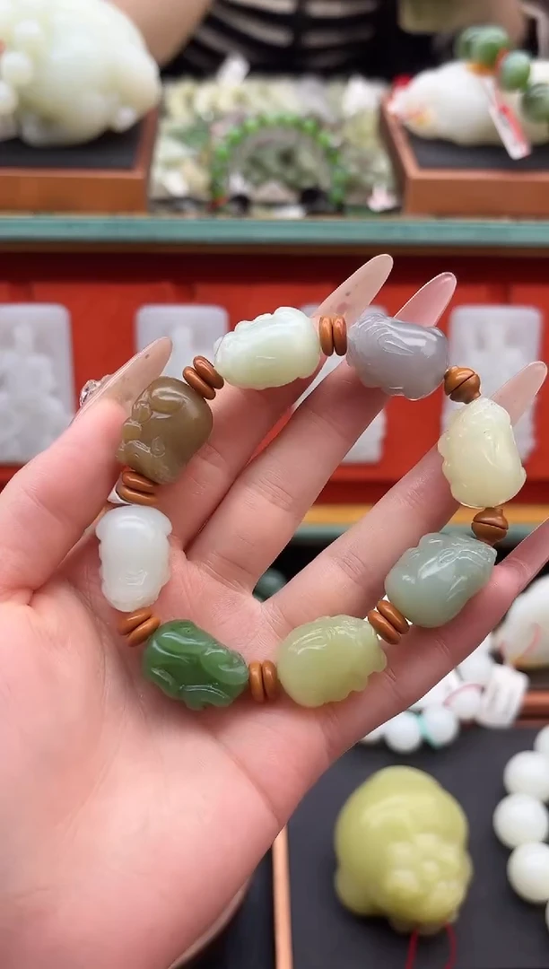 未镶嵌手串和田玉董小姐推荐 多样性发货 拍一发一