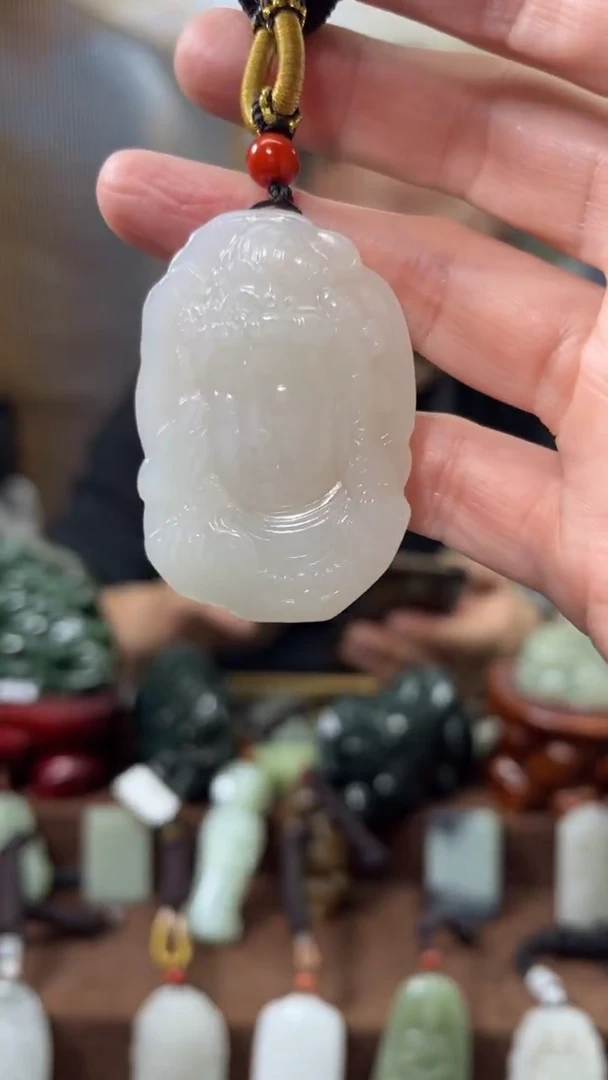 颈饰未镶嵌和田玉·