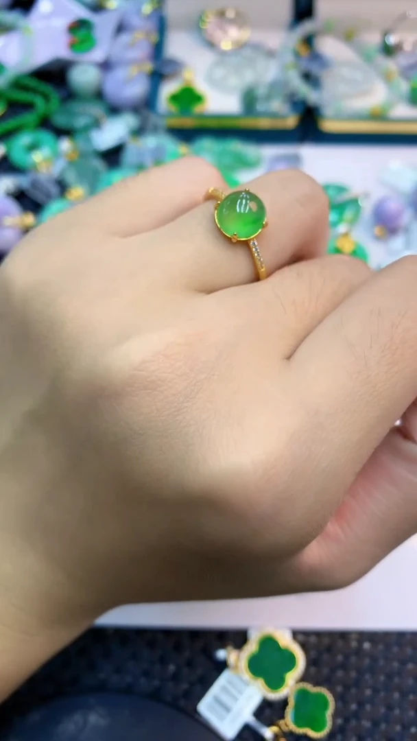 颈饰未镶嵌翡翠1