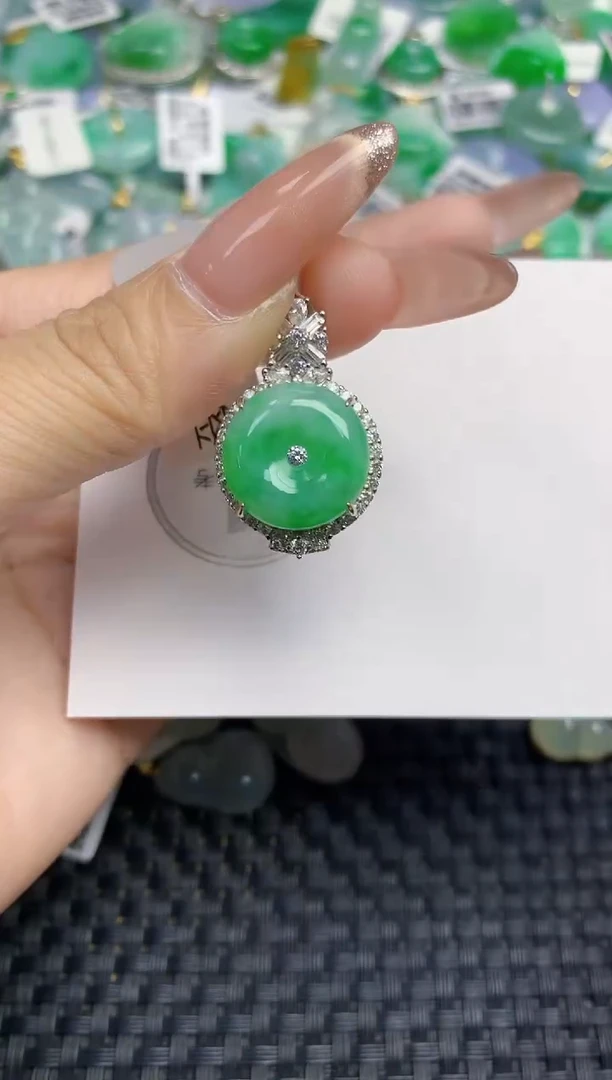 颈饰未镶嵌翡翠天然缅甸A货翡翠百元以上9元证书费自理