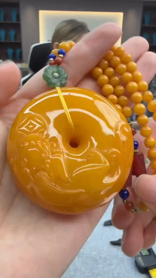琥珀颈饰未镶嵌109秒拍号 假一罚三