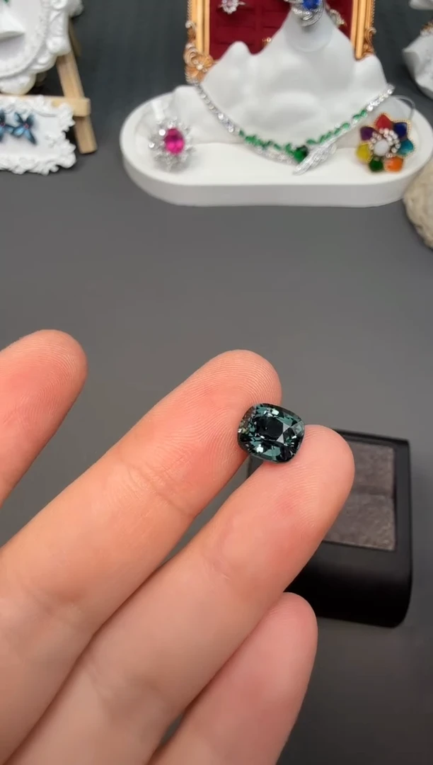 裸石尖晶石黑武士1.9ct-A679-1p
