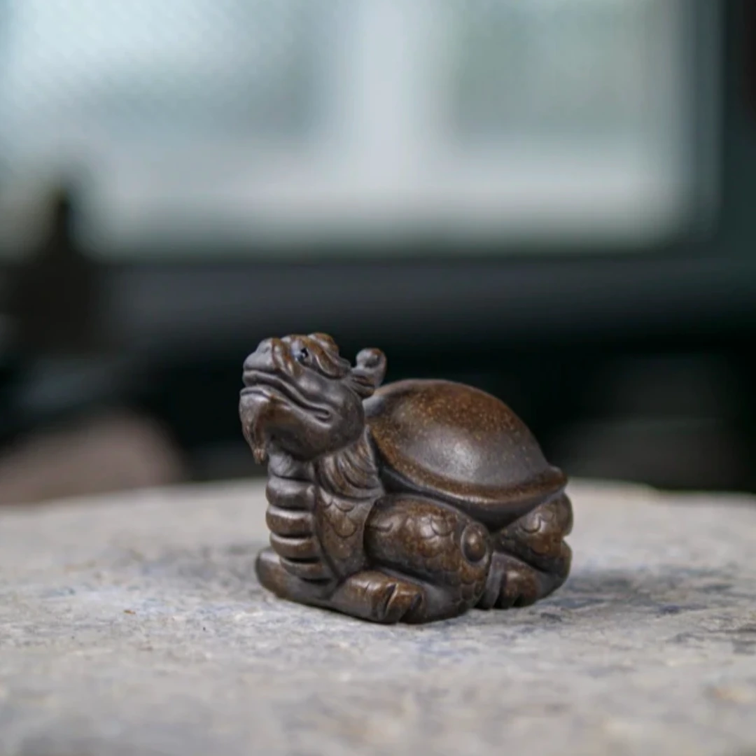 宜兴原矿纯手工紫砂茶宠--龙龟