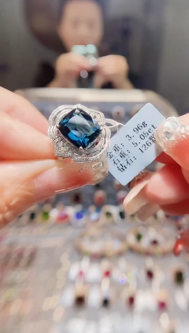 18K金镶嵌戒指碧玺5.05.