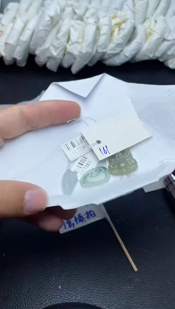 翡翠手镯未镶嵌161