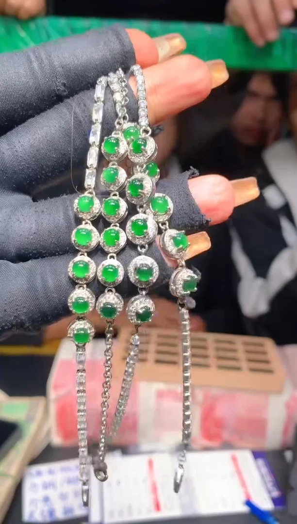 【闪购商品】定制翡翠未镶嵌31定制翡翠-多样性发货（发其一）