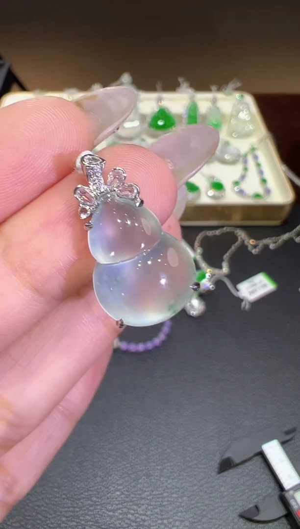 吊坠(不含链)18K金镶嵌翡翠翡翠