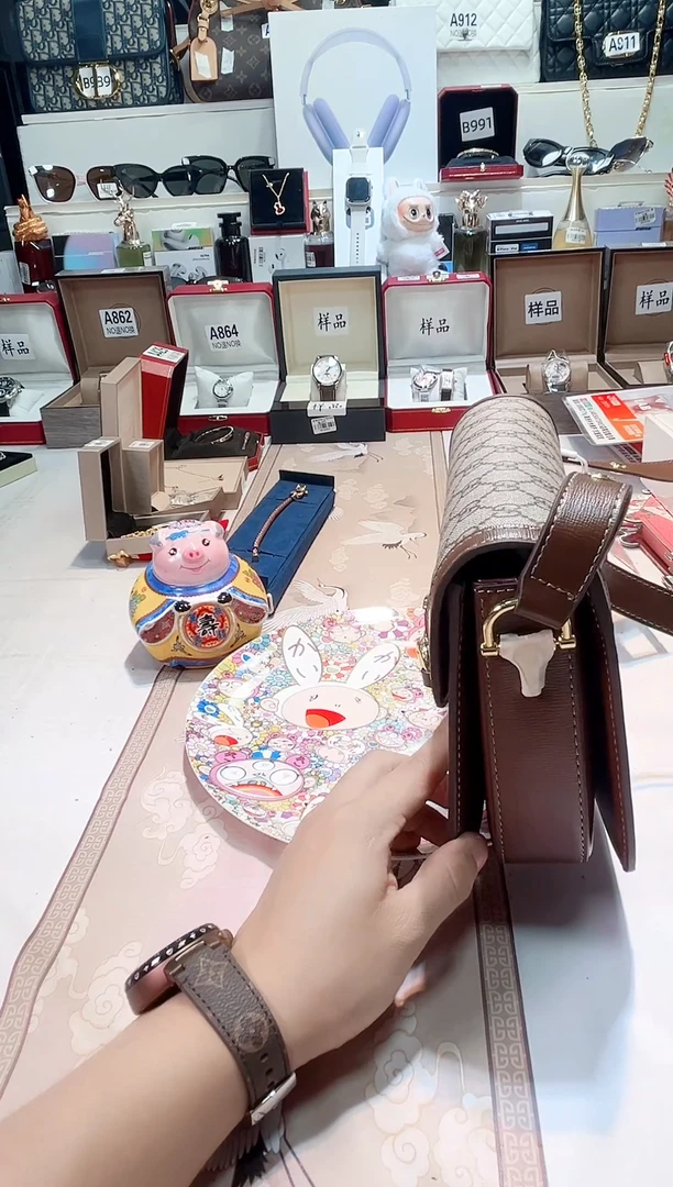 瓷片瓷器 库房到期 全部地板价@@1