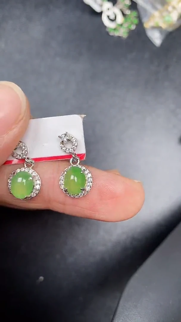 银S925镶嵌戒指翡翠3500