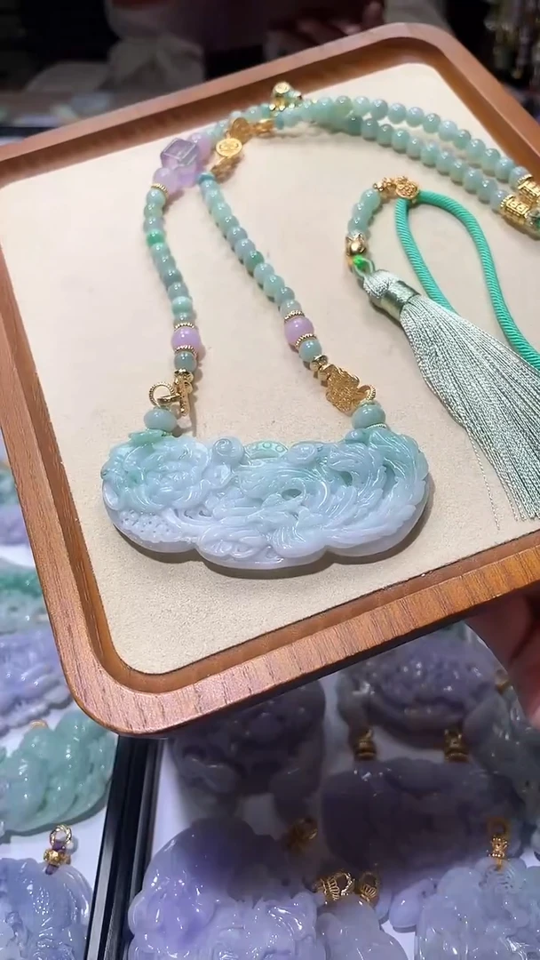 【闪购商品】翡翠颈饰未镶嵌吊坠