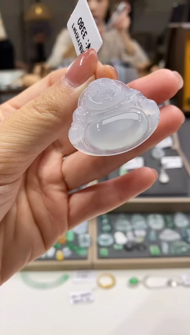 颈饰未镶嵌翡翠佛公