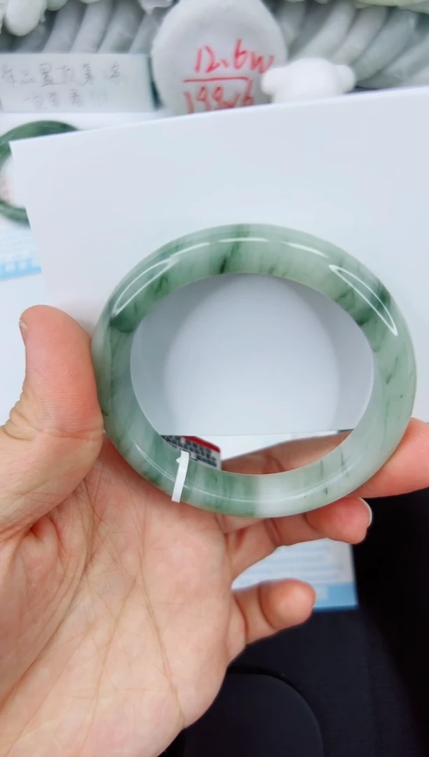 【闪购商品】石英质玉手镯未镶嵌610-54.6