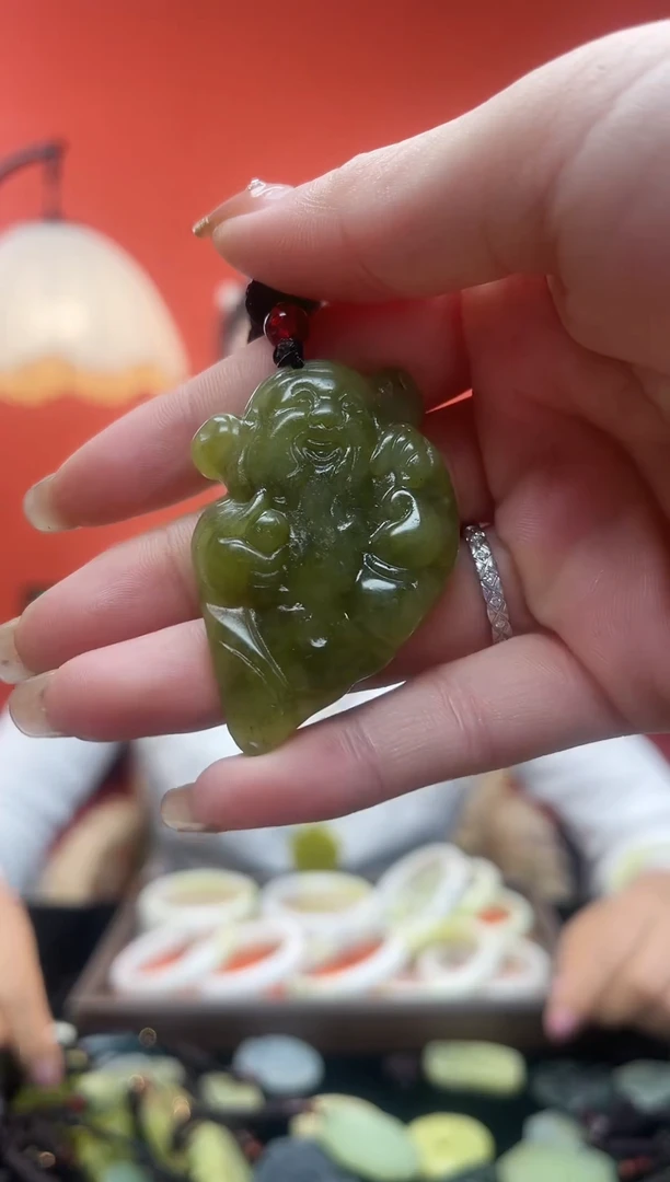 未镶嵌岫玉吊坠·