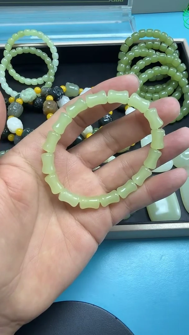颈饰未镶嵌和田玉002