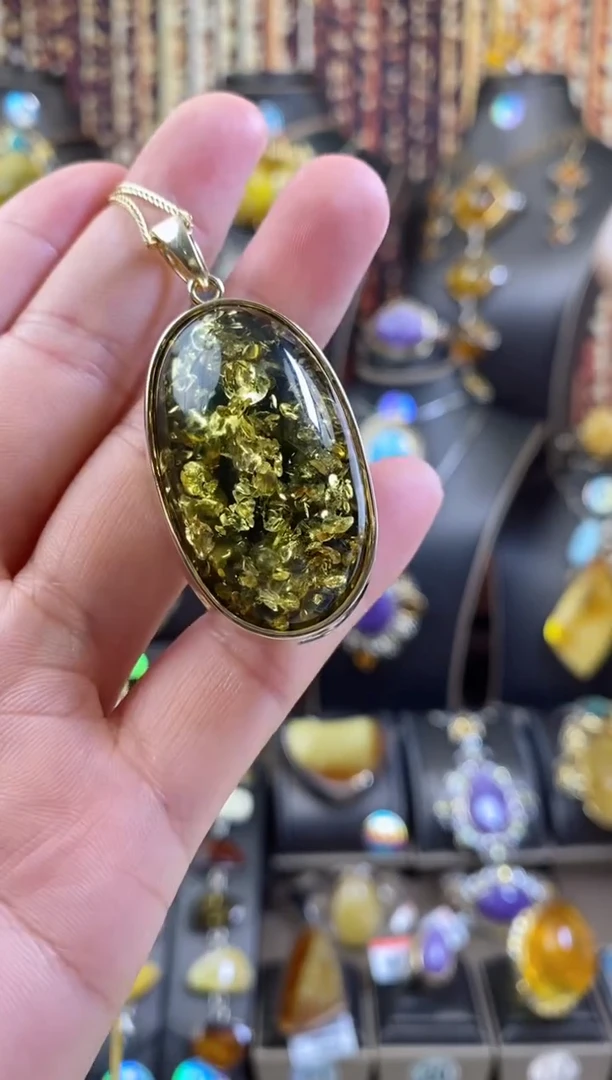 银S925镶嵌颈饰琥珀吊坠